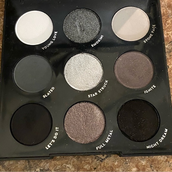 🖤🩶New! Colourpop Smoke Show Eyeshadow Palette - Picture 11 of 13